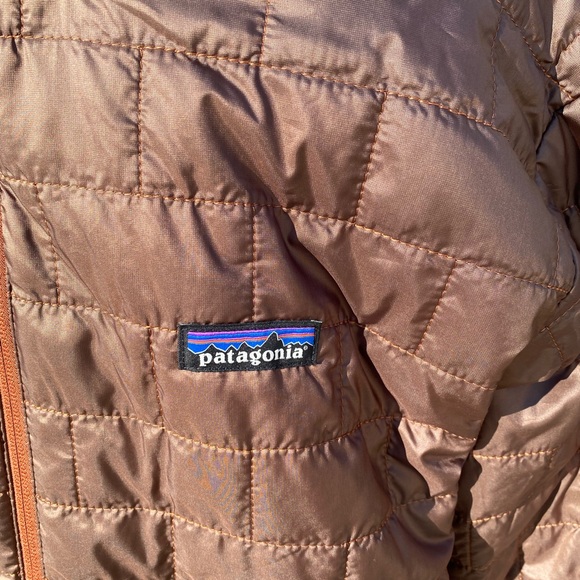 NEW 2022 Patagonia men’s Nano puff jacket XL & L Reg fit cone brown NWT perfect - Picture 5 of 14